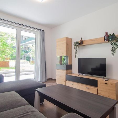 Corvin Modern Two Bedroom Apartment Free Parking Будапеща Екстериор снимка