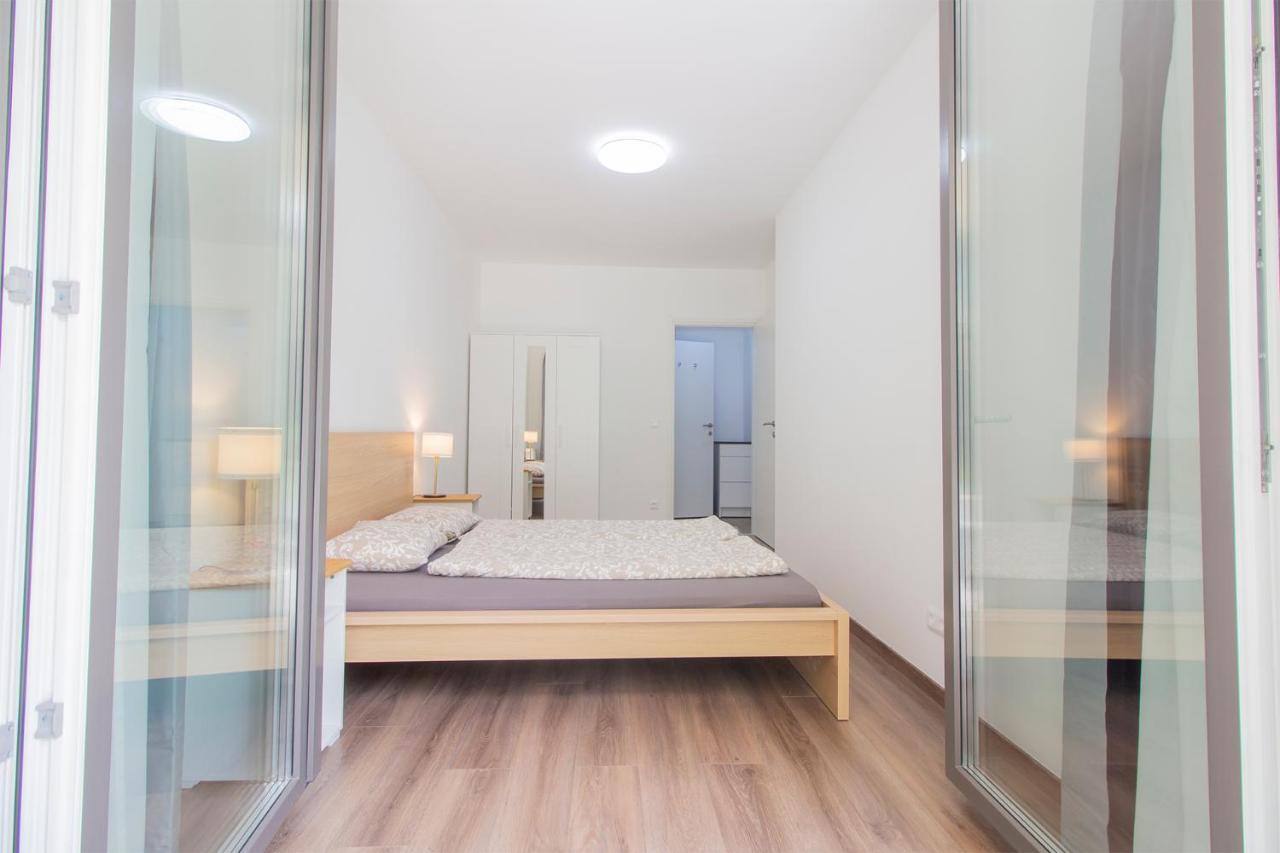 Corvin Modern Two Bedroom Apartment Free Parking Будапеща Екстериор снимка