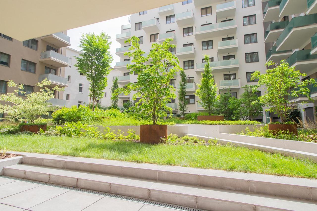 Corvin Modern Two Bedroom Apartment Free Parking Будапеща Екстериор снимка