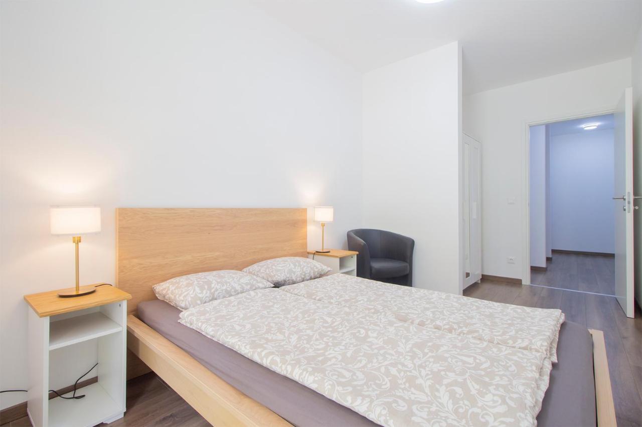 Corvin Modern Two Bedroom Apartment Free Parking Будапеща Екстериор снимка