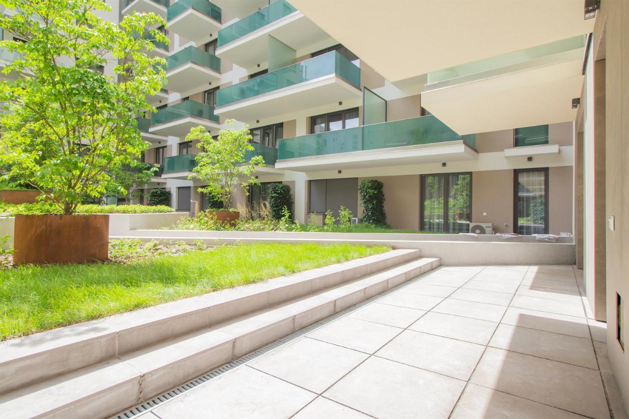 Corvin Modern Two Bedroom Apartment Free Parking Будапеща Екстериор снимка
